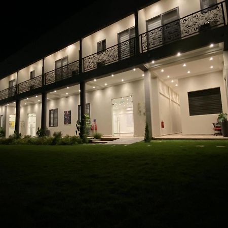 Eagle Vault Hotel Kwabenya Exterior photo