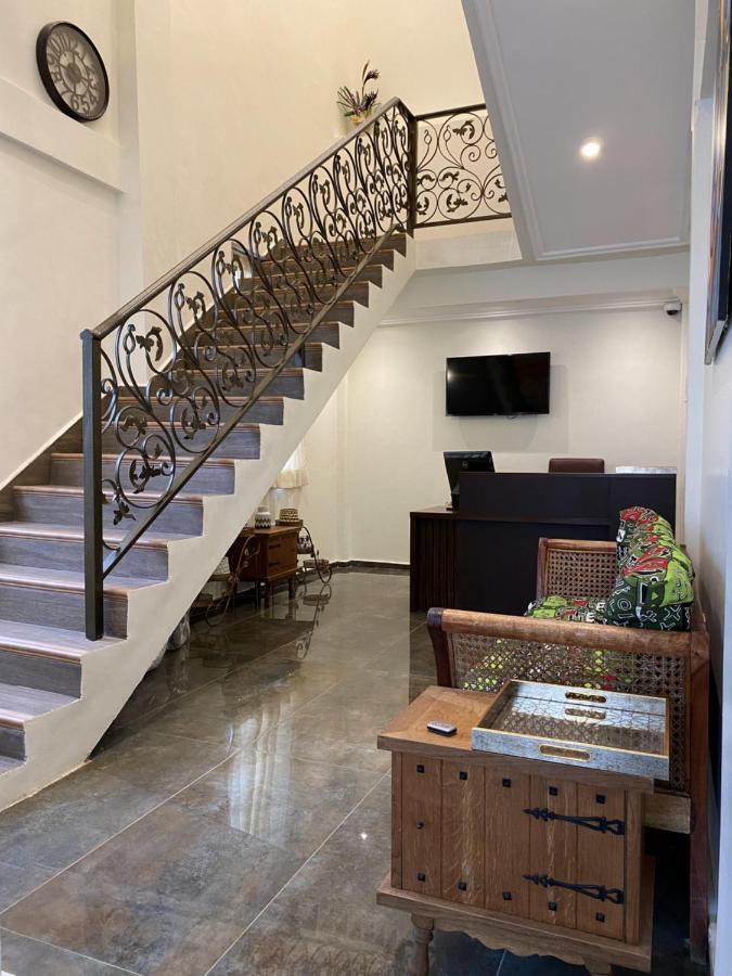 Eagle Vault Hotel Kwabenya Exterior photo