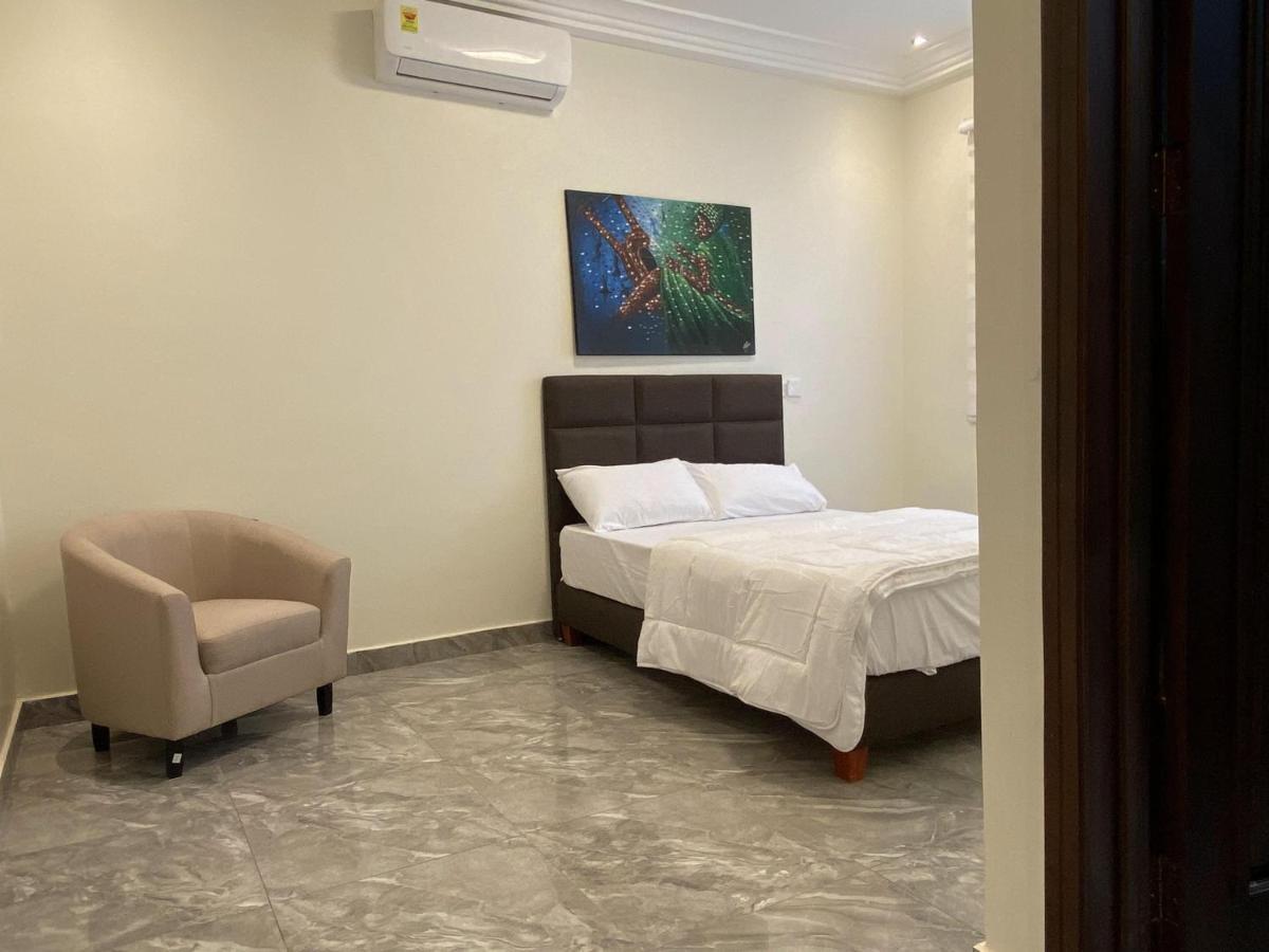 Eagle Vault Hotel Kwabenya Exterior photo